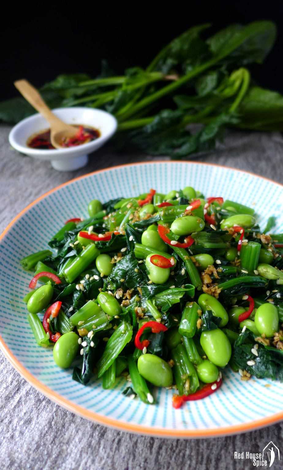 An earthy, refreshing dish loaded with nutrients, spinach and soybean salad is seasoned with a simple yet flavourful Chinese ginger dressing.
