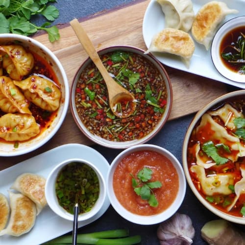 From the simplest to more sophisticated versions, this guide offers six inspiring dumpling sauces which will take your dumpling dishes to another level.