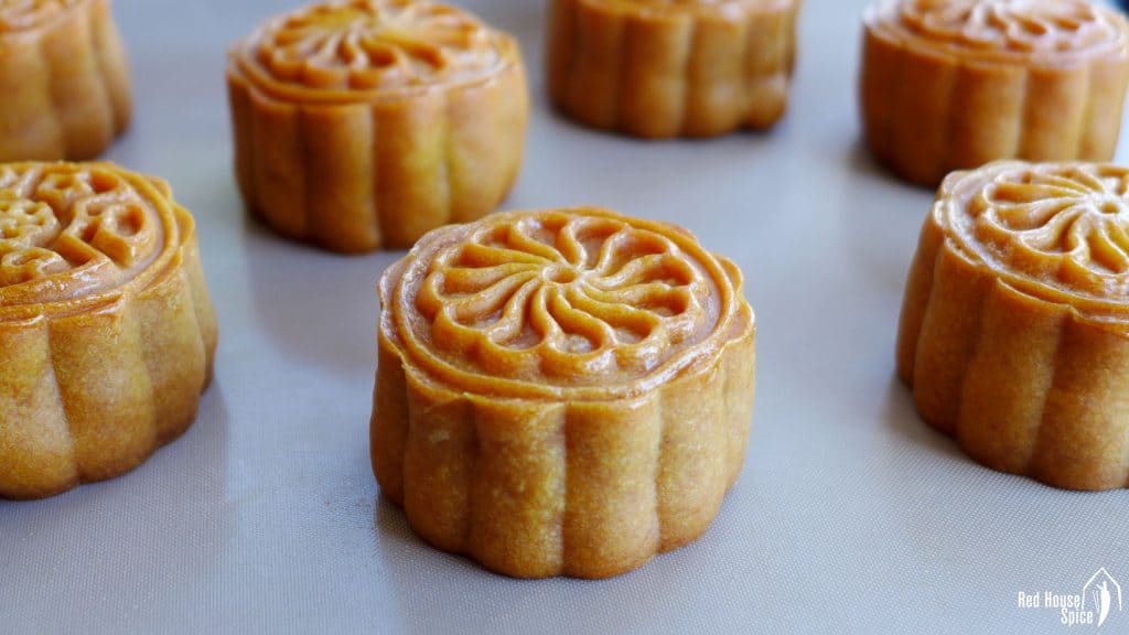 Cantonese mooncakes filled with salted egg & lotus paste