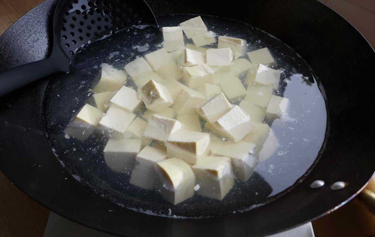 blanching tofu in water