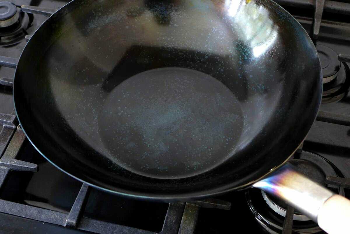a newly seasoned wok