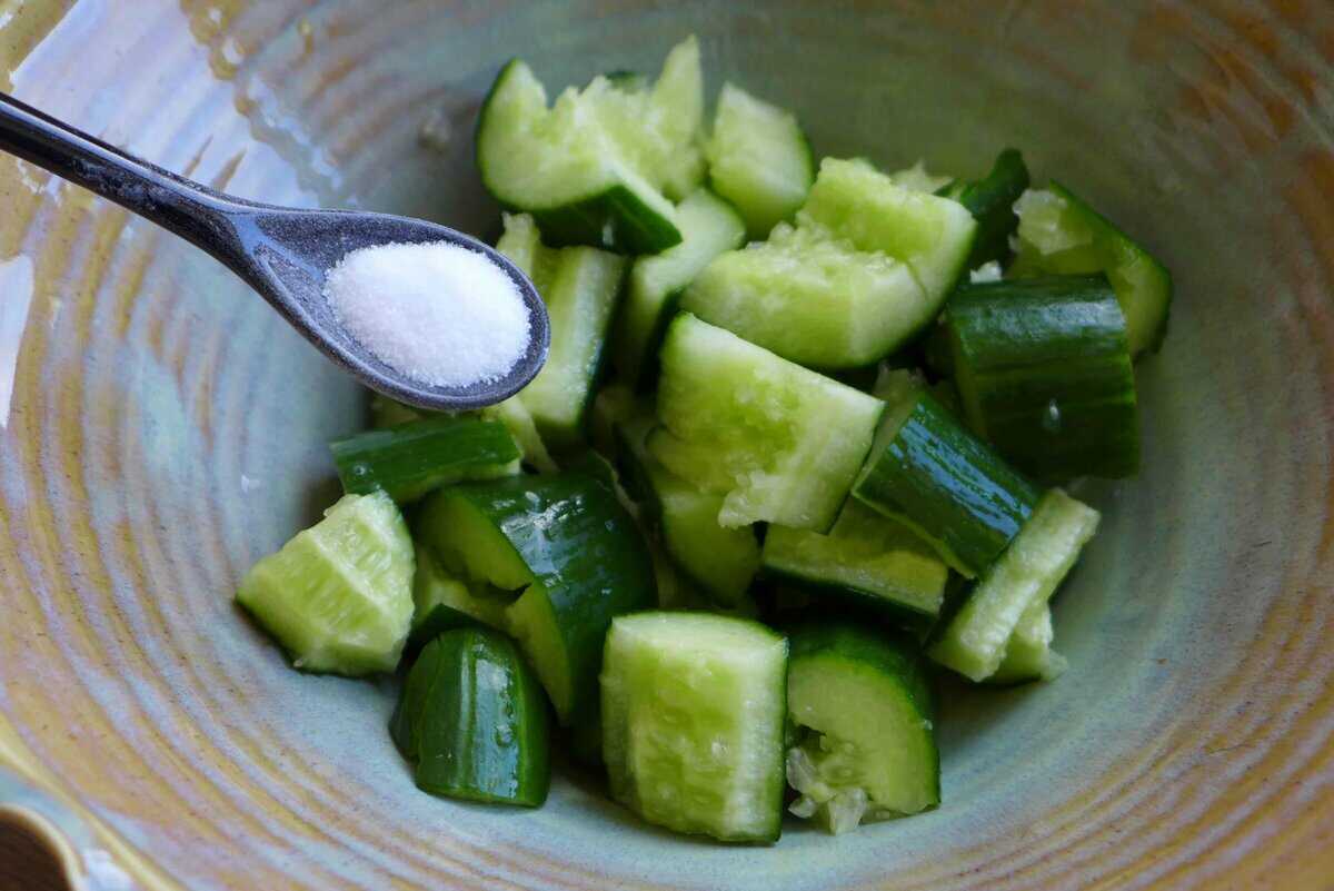 adding salt to cucumber