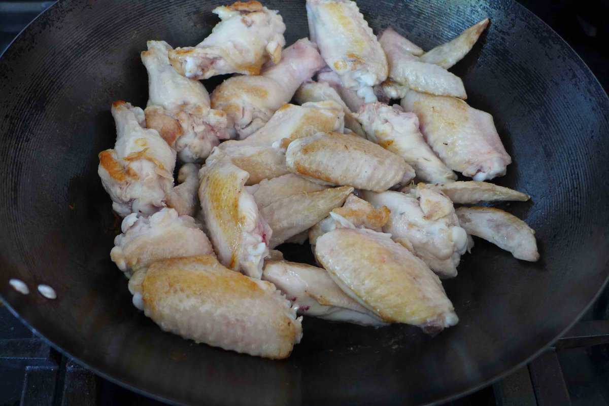 lightly frying chicken wings