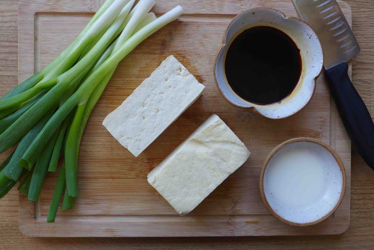 ingredients for making scallion tofu.