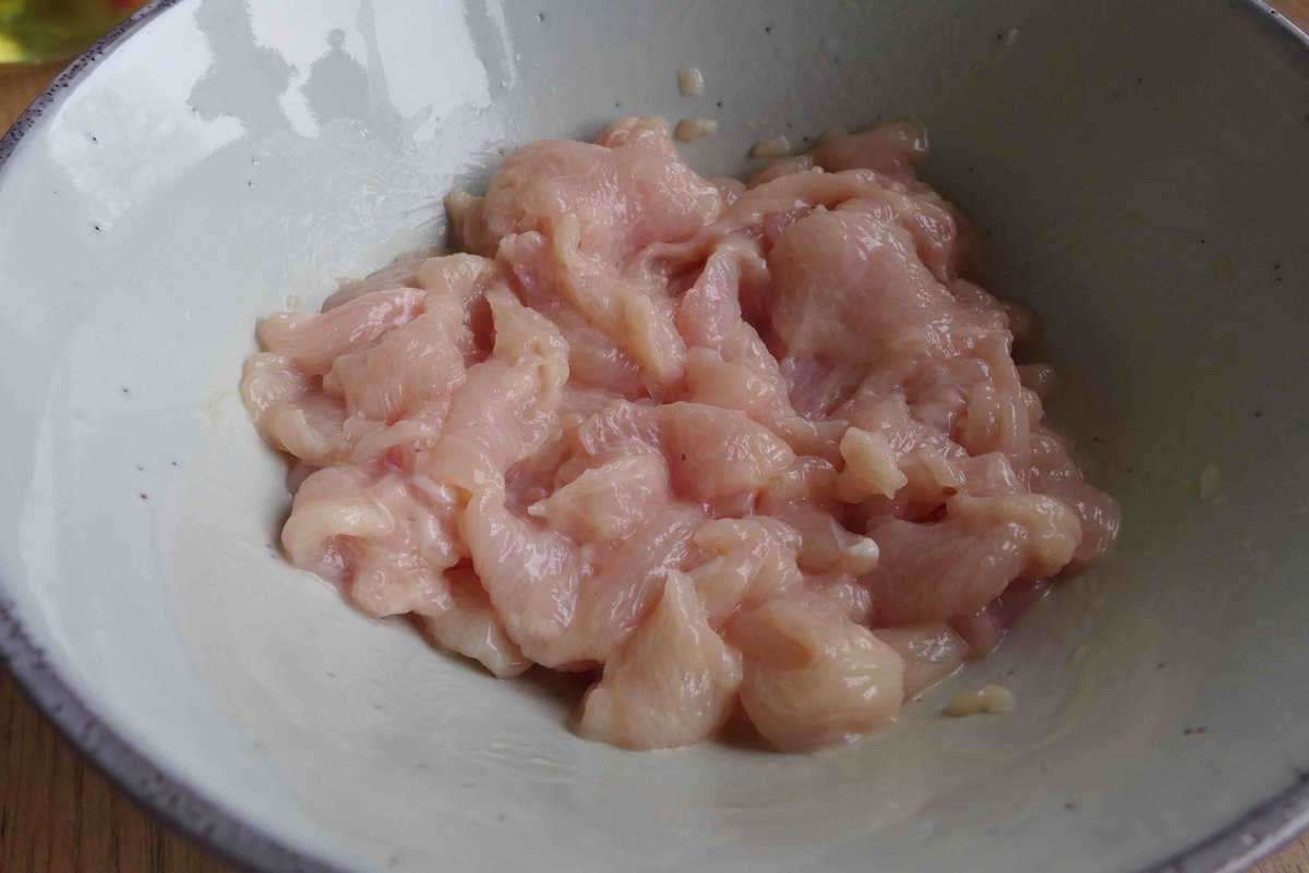 marinating sliced chicken breast.