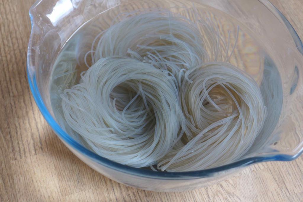 Suan La Fen (Hot and Sour Noodle Soup, 酸辣粉) Red House Spice